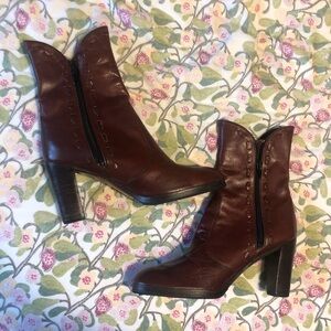 Burgundy leather cowgirl ankle boots with zipper